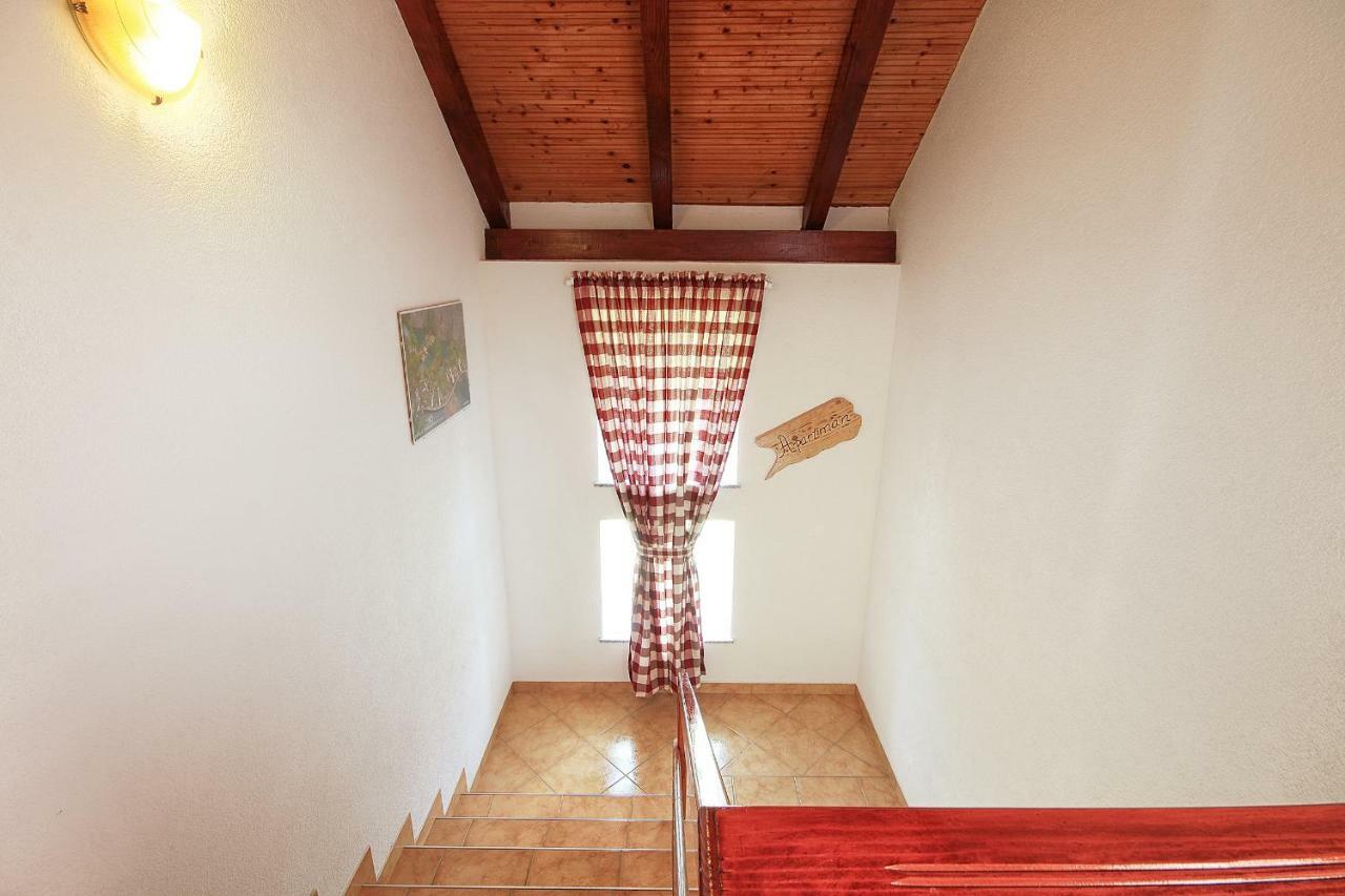 Medeni Rakovica