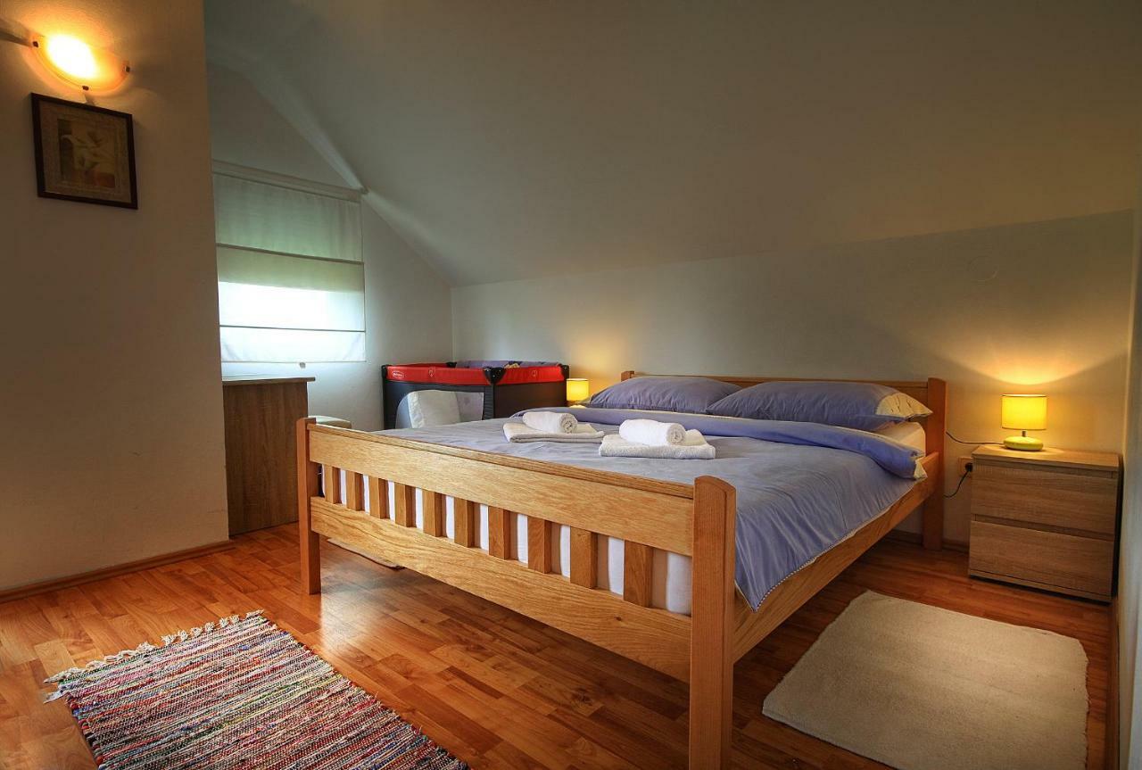 Apartment Medeni Rakovica